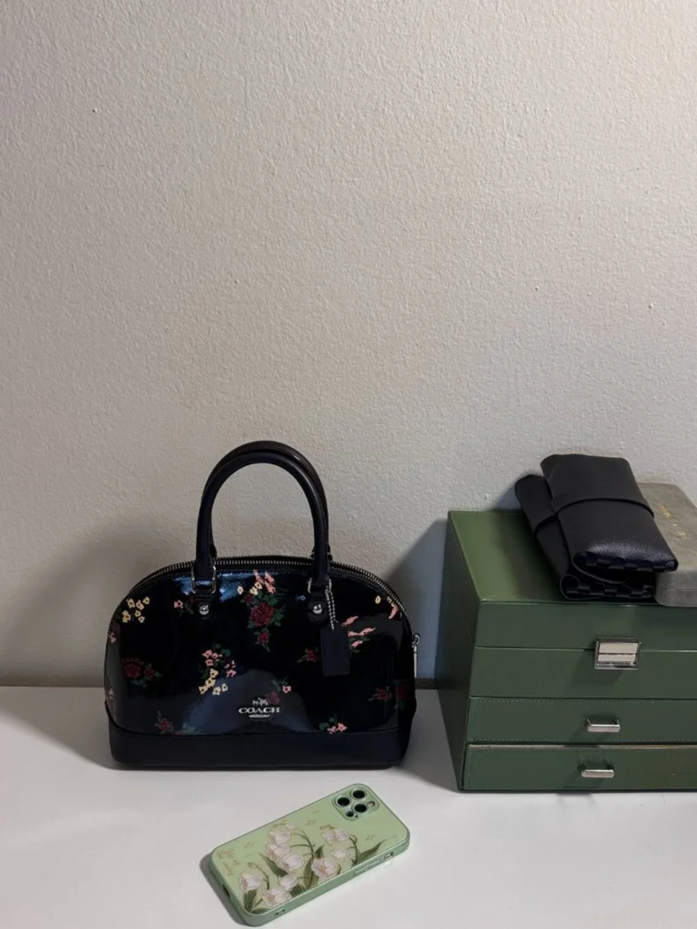 Coach Black Patent Floral Print Dome Satchel Handbag Shell Purse Top Handle